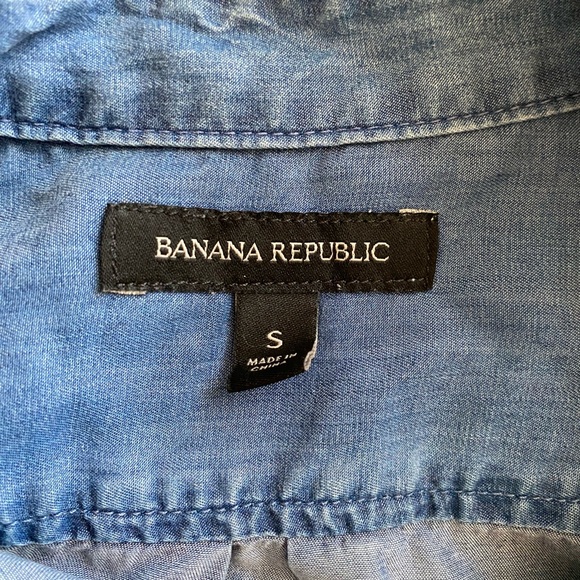 Banana Republic | Oversized Chambray Shirt - Picture 6 of 6